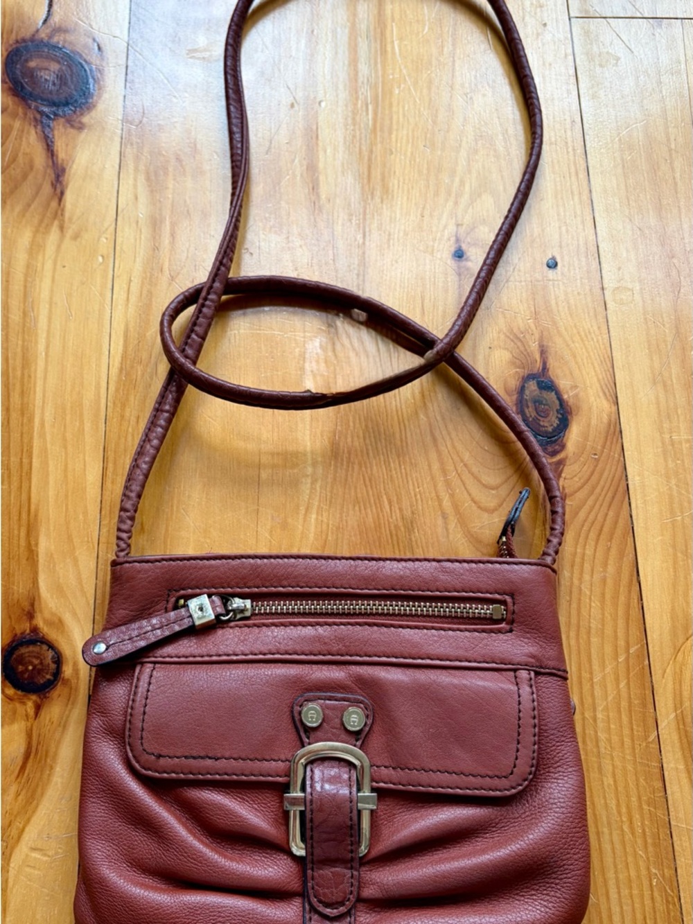Leather Crossbody Bag in Brown - Classic Women's Shoulder Bag